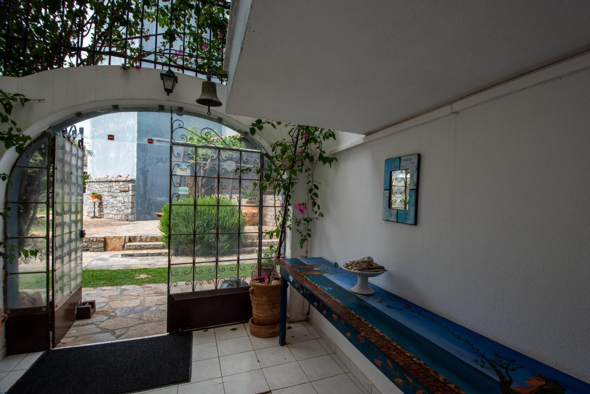 إيلوندا Corali Studios & Portobello Apartments المظهر الخارجي الصورة