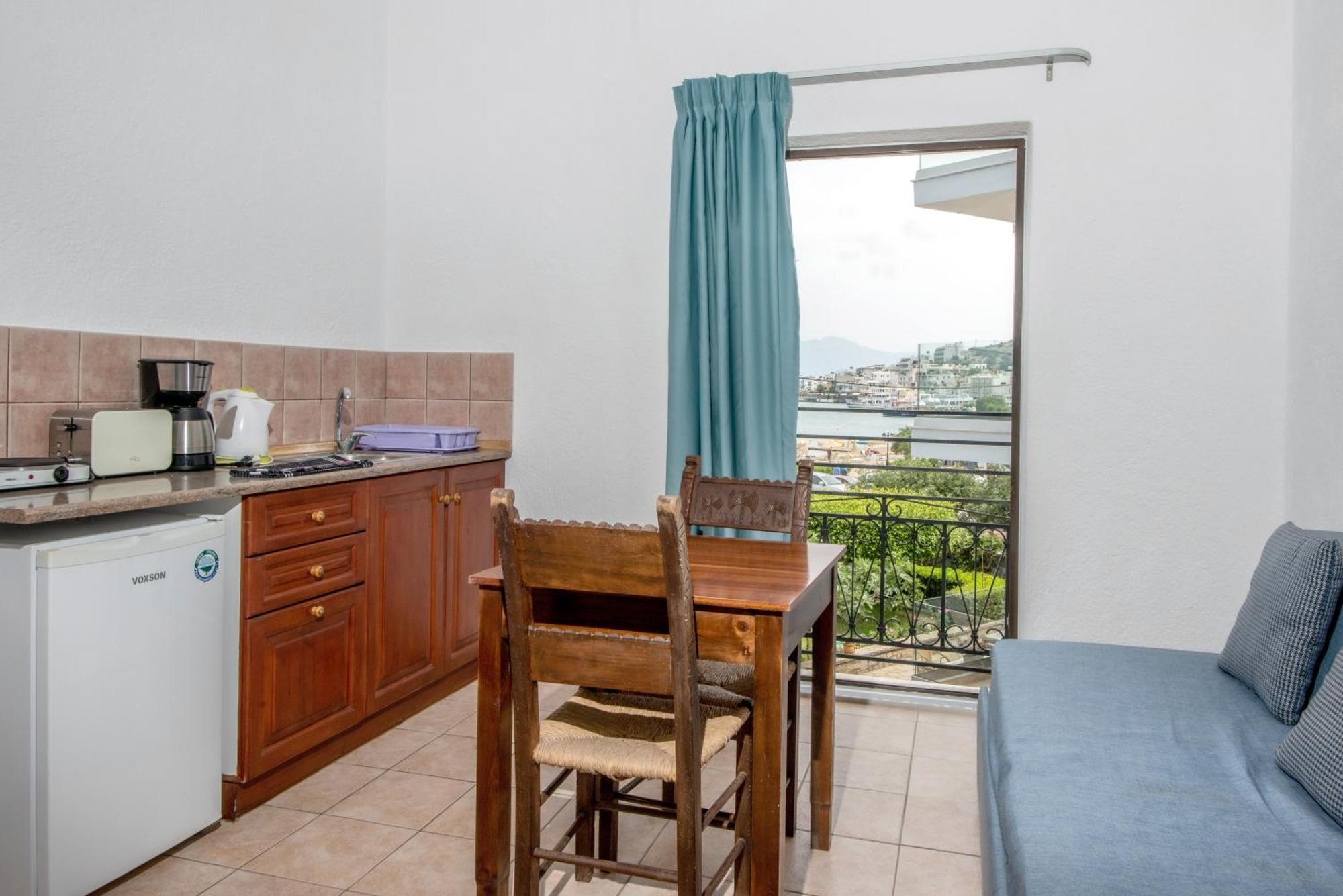 إيلوندا Corali Studios & Portobello Apartments المظهر الخارجي الصورة